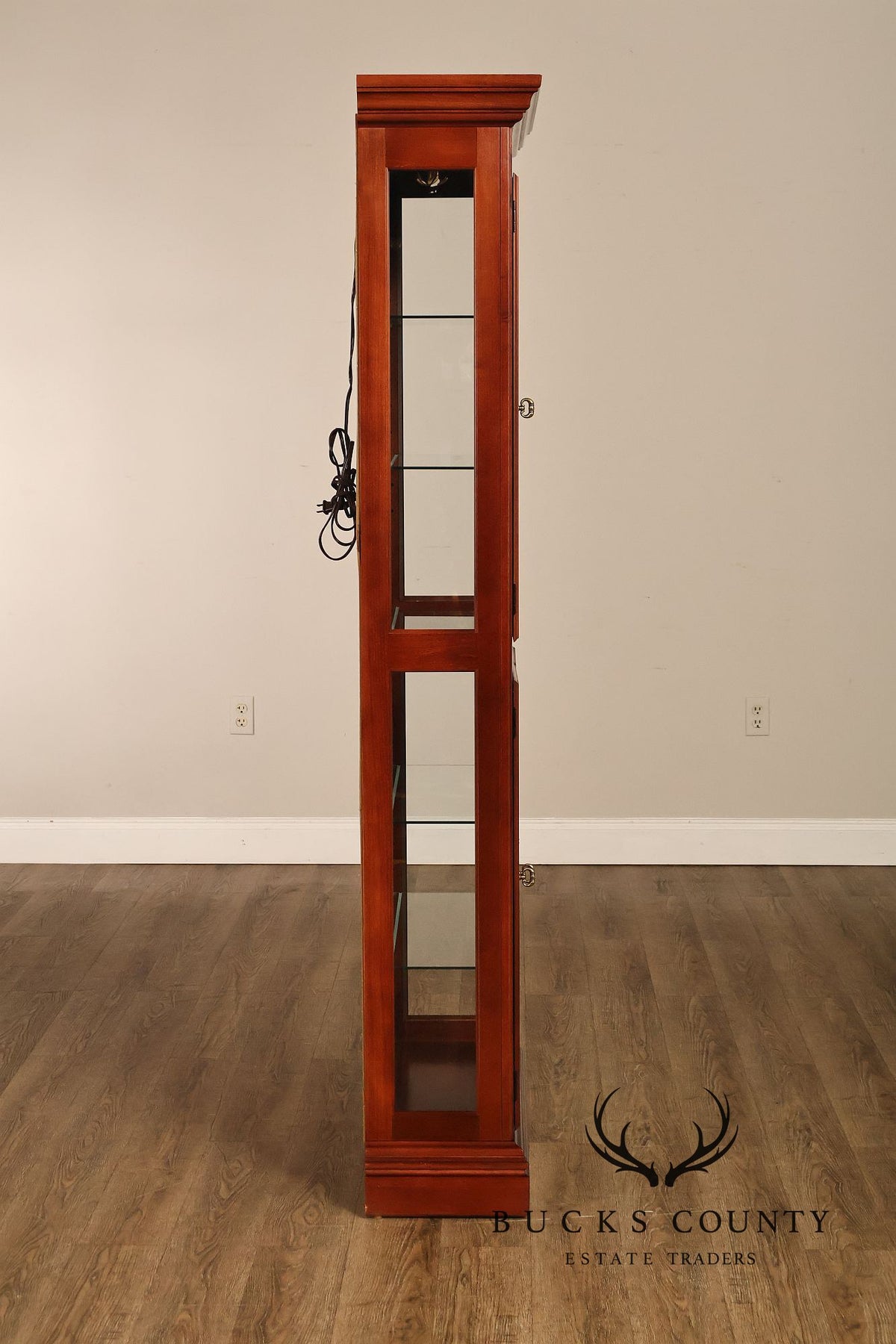 Pulaski Furniture Curio Display Cabinet
