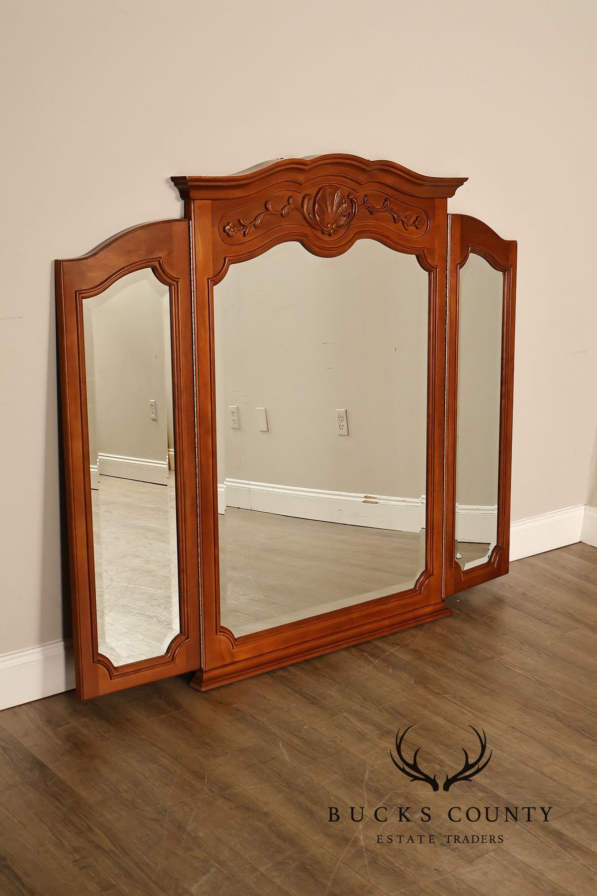 Century Furniture Traditional Tri Fold Mirror