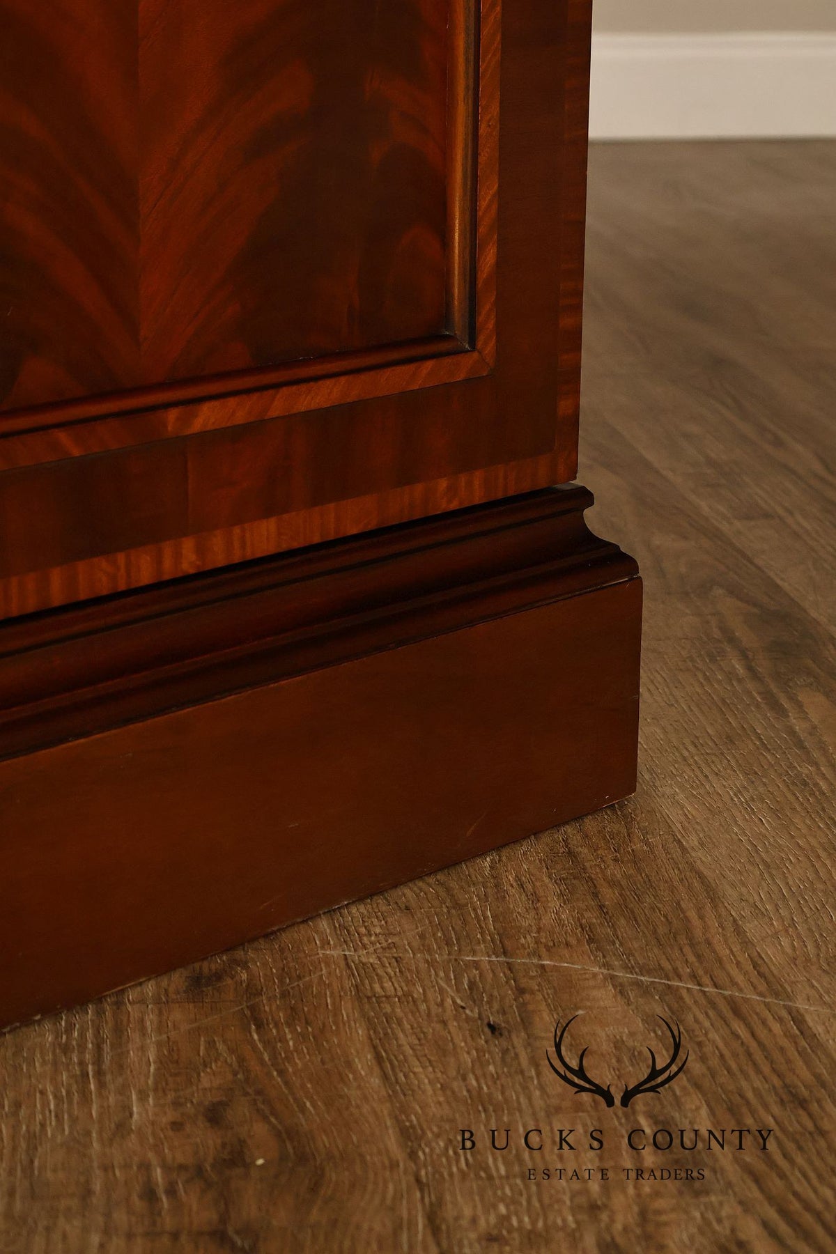 Councill Craftsmen Mahogany Breakfront China Cabinet