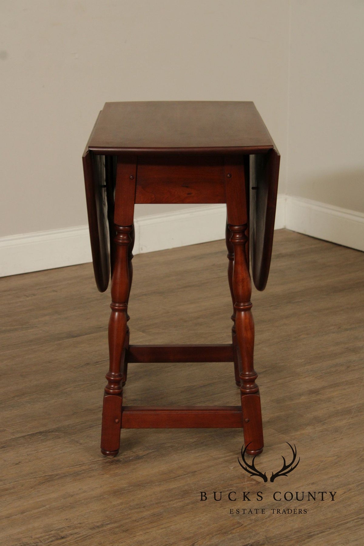 Stickley Cherry Valley Oval Top Drop Leaf Occasional Table