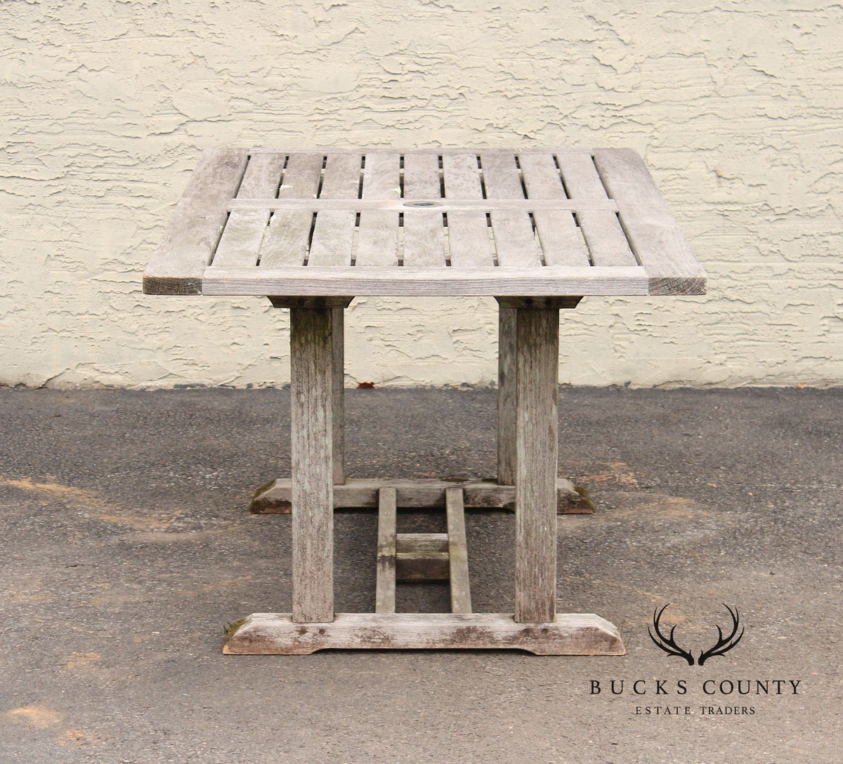 Gloster Teak Outdoor Patio Dining Table With Four Chairs
