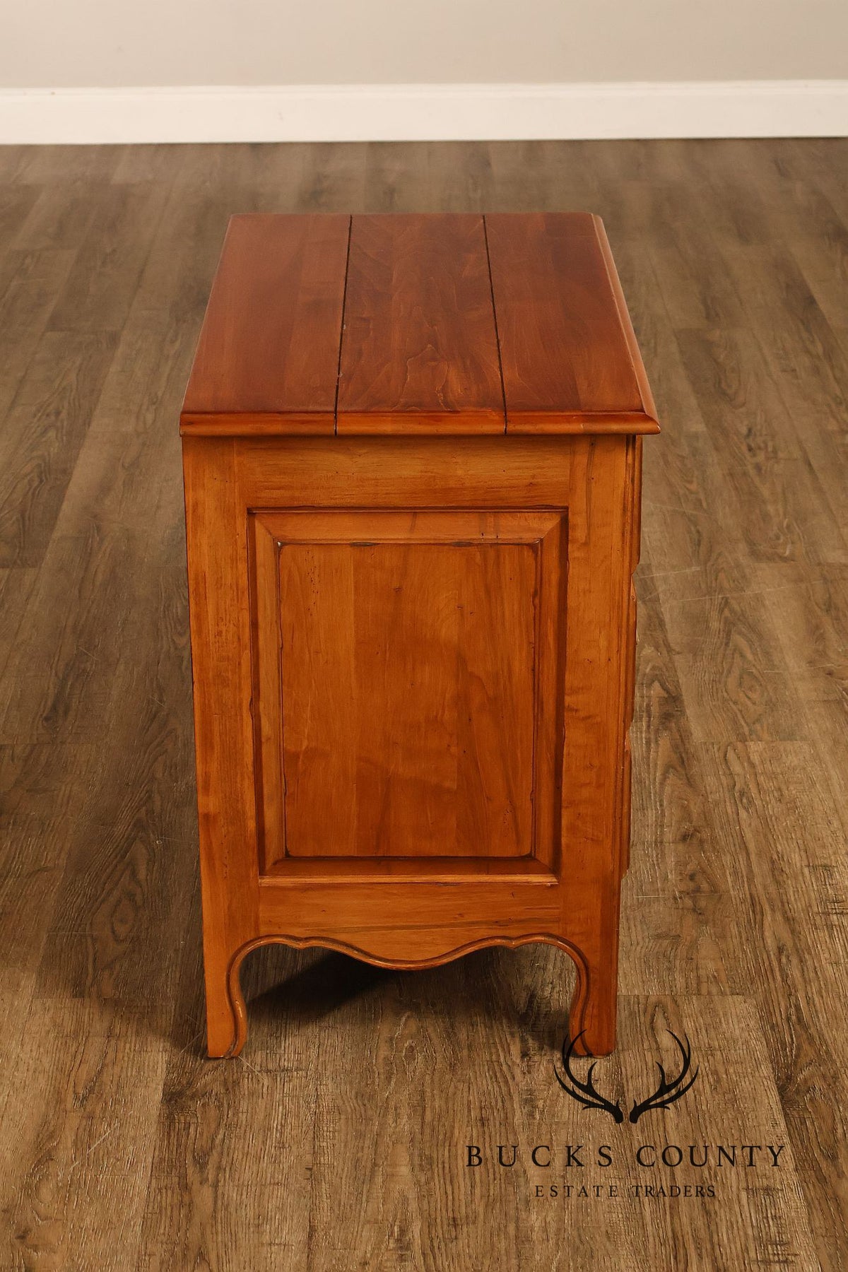 Ethan Allen 'Legacy' French Country Style Pair of Nightstands