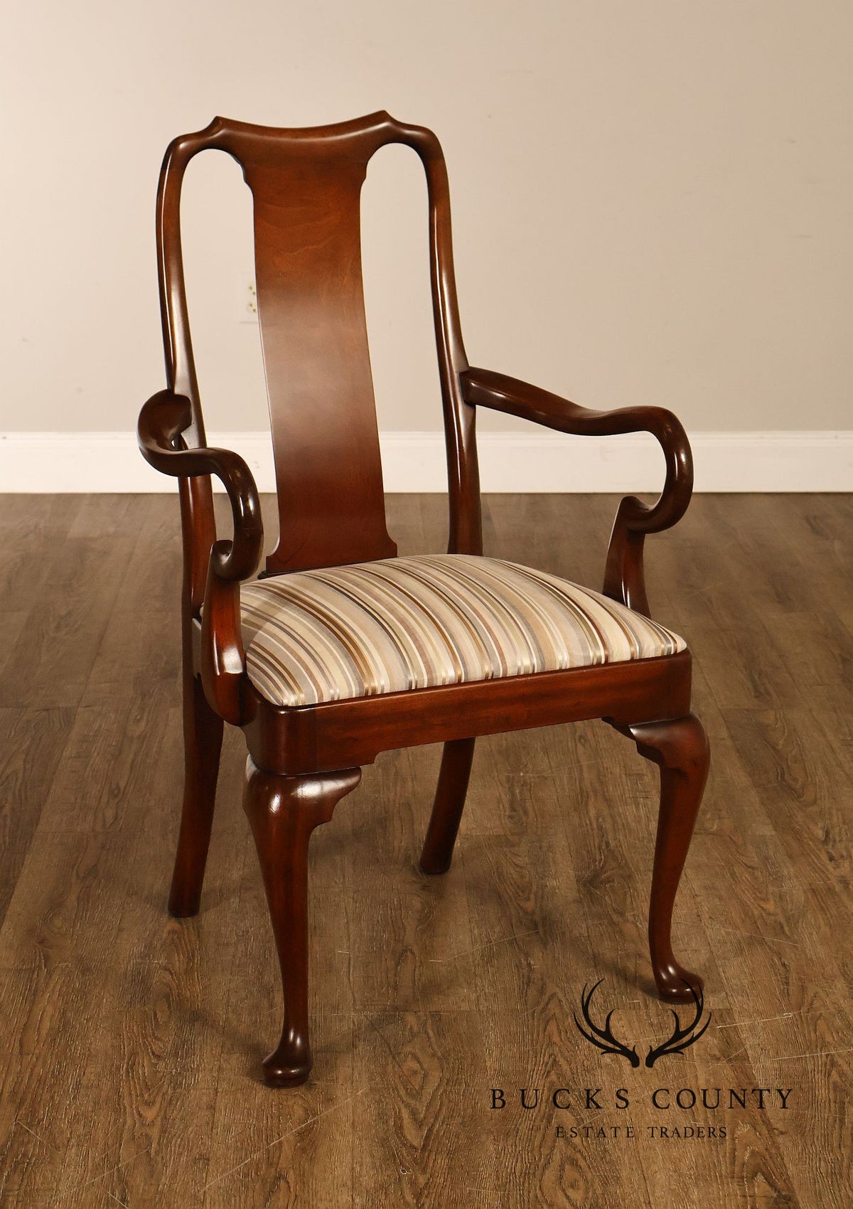 Kittinger Queen Anne Style Pair of Mahogany Gooseneck Armchairs