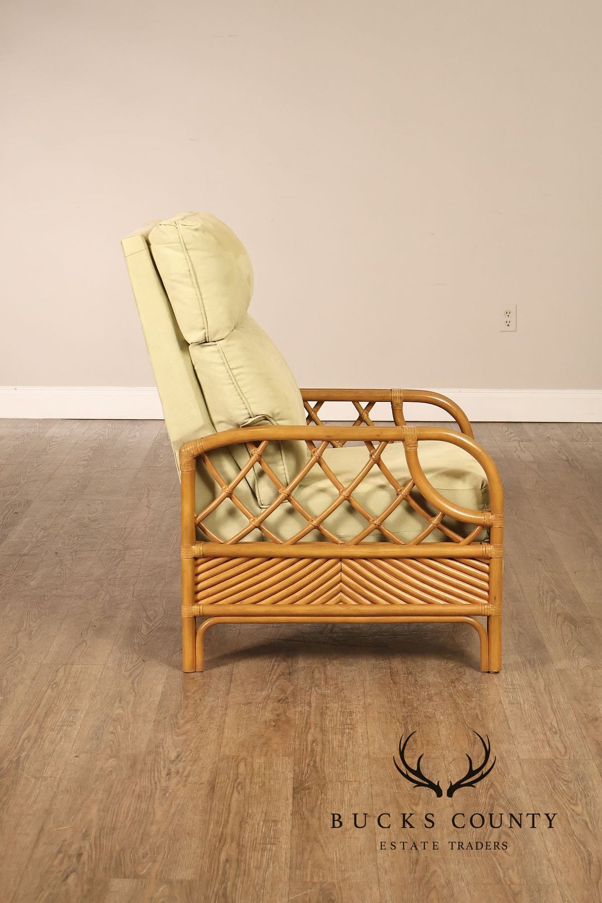 TradeWinds Rattan Reclining Lounge Chair