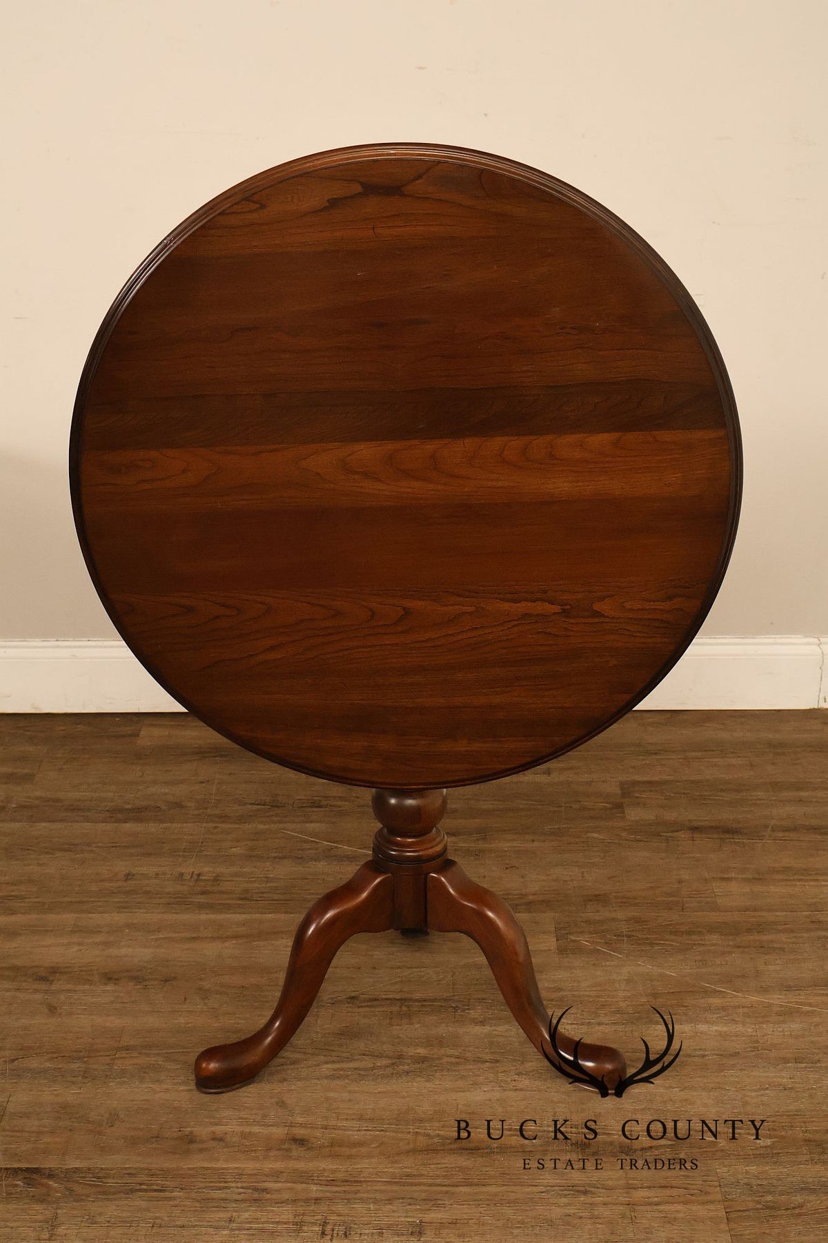 Traditional Tilt Top Pedestal Accent Table Tea Table