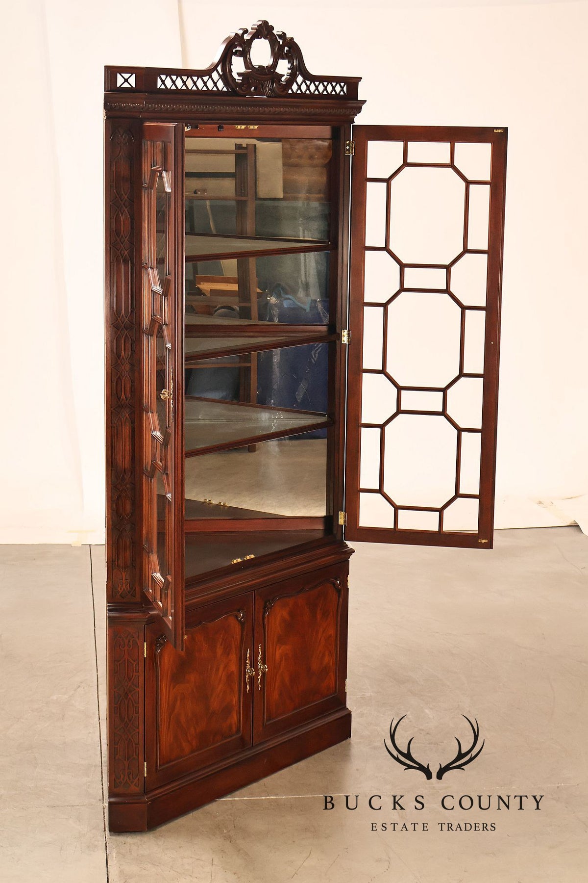 Henkel Harris Mahogany Chippendale Style Corner China Cabinet