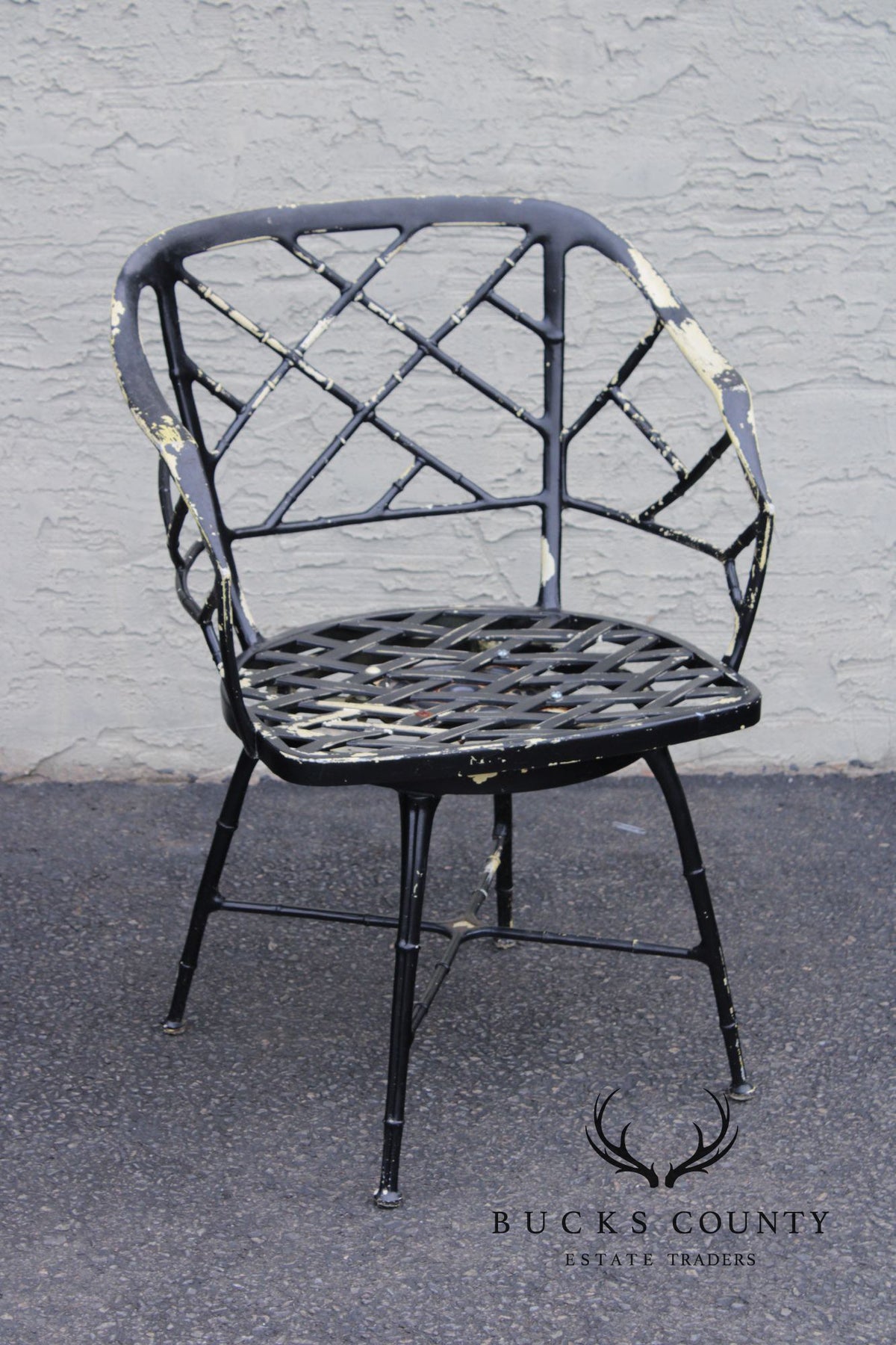 Brown Jordan Pair of 'Calcutta' Outdoor Patio Swivel Armchairs