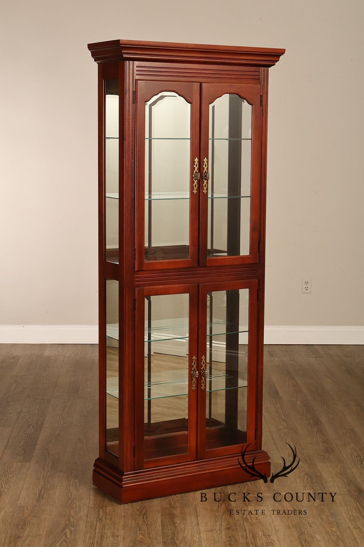 Pulaski Furniture Curio Display Cabinet