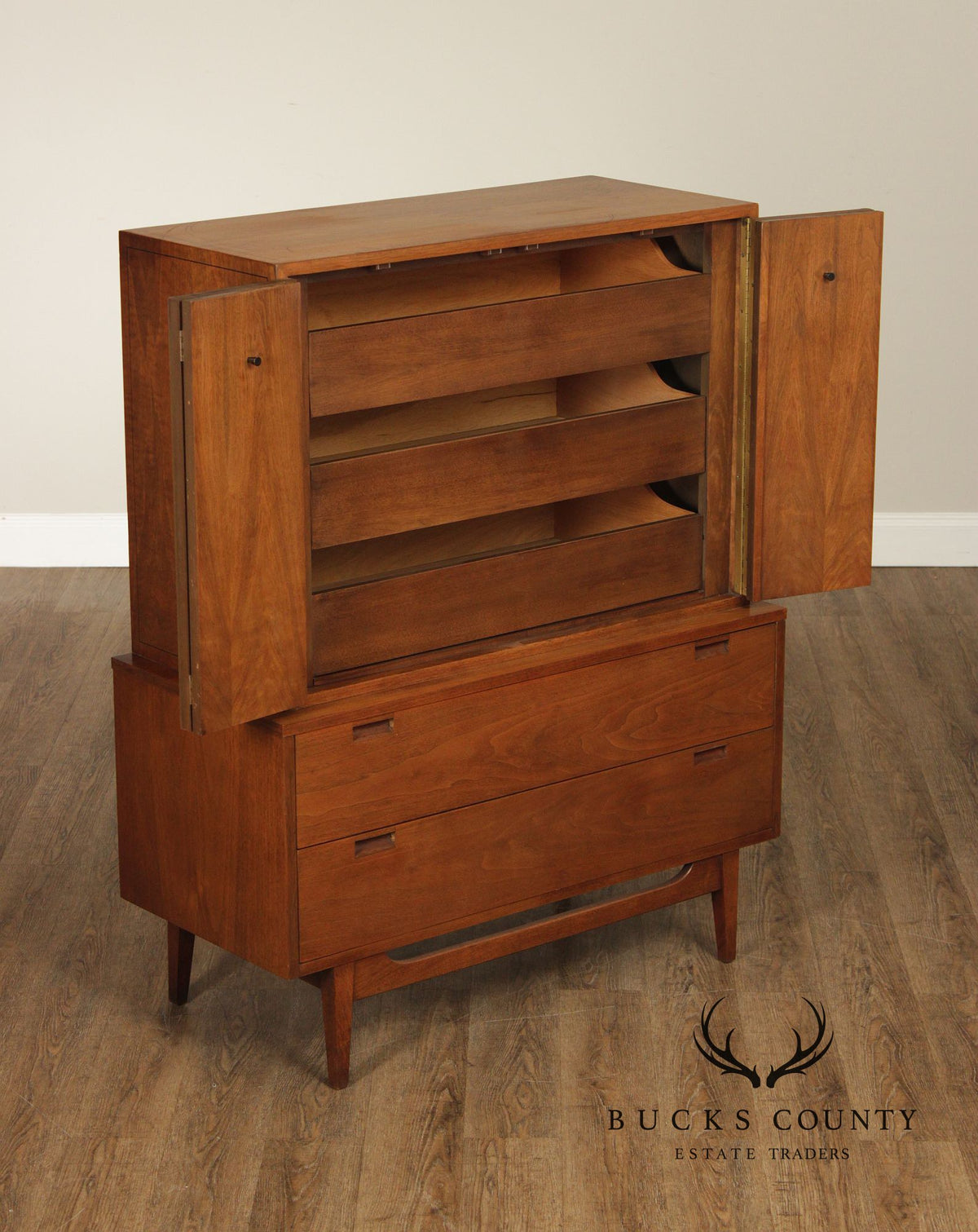 American Of Martinsville Mid-Century Modern Walnut Gentleman's Chest