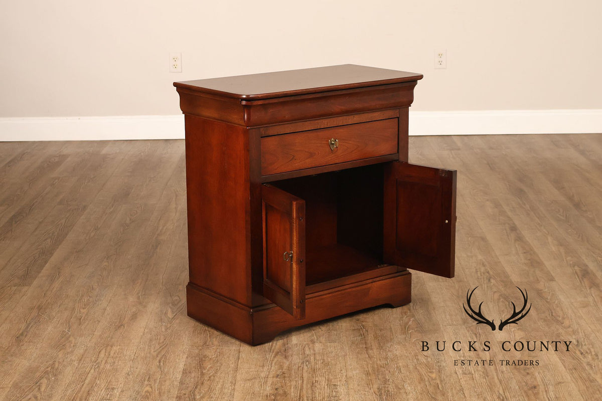 National Mt. Airy Louis Philippe Style Cherry Pair Of Nightstands With Drawer And Cabinet