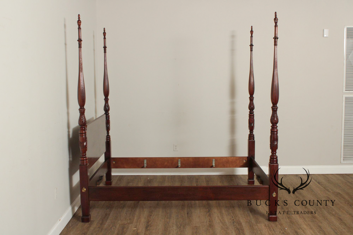 Henredon Georgian Chippendale Style Mahogany Traditional Queen Poster Bed