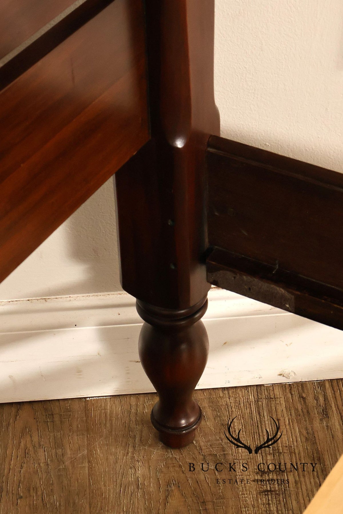 Henkel Harris Virginia Galleries Federal Style Mahogany Queen Poster Bed