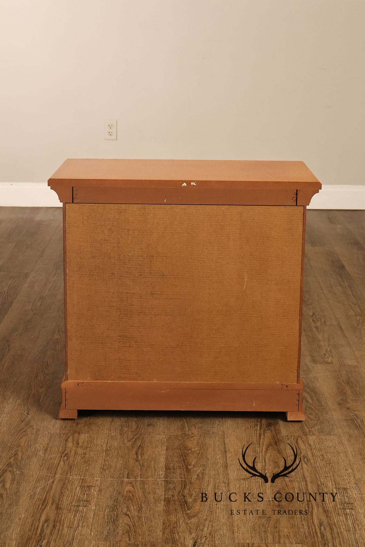 Thomasville Pair Of Grand Classics Biedermeier Style Maple Nightstands