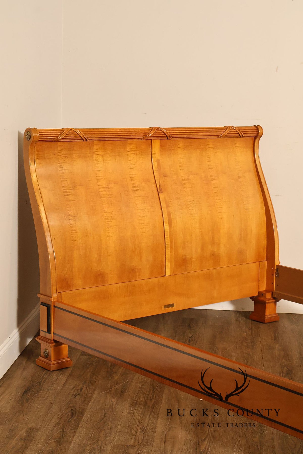 Thomasville Grand Classics Collection Empire Style Queen Sleigh Bed