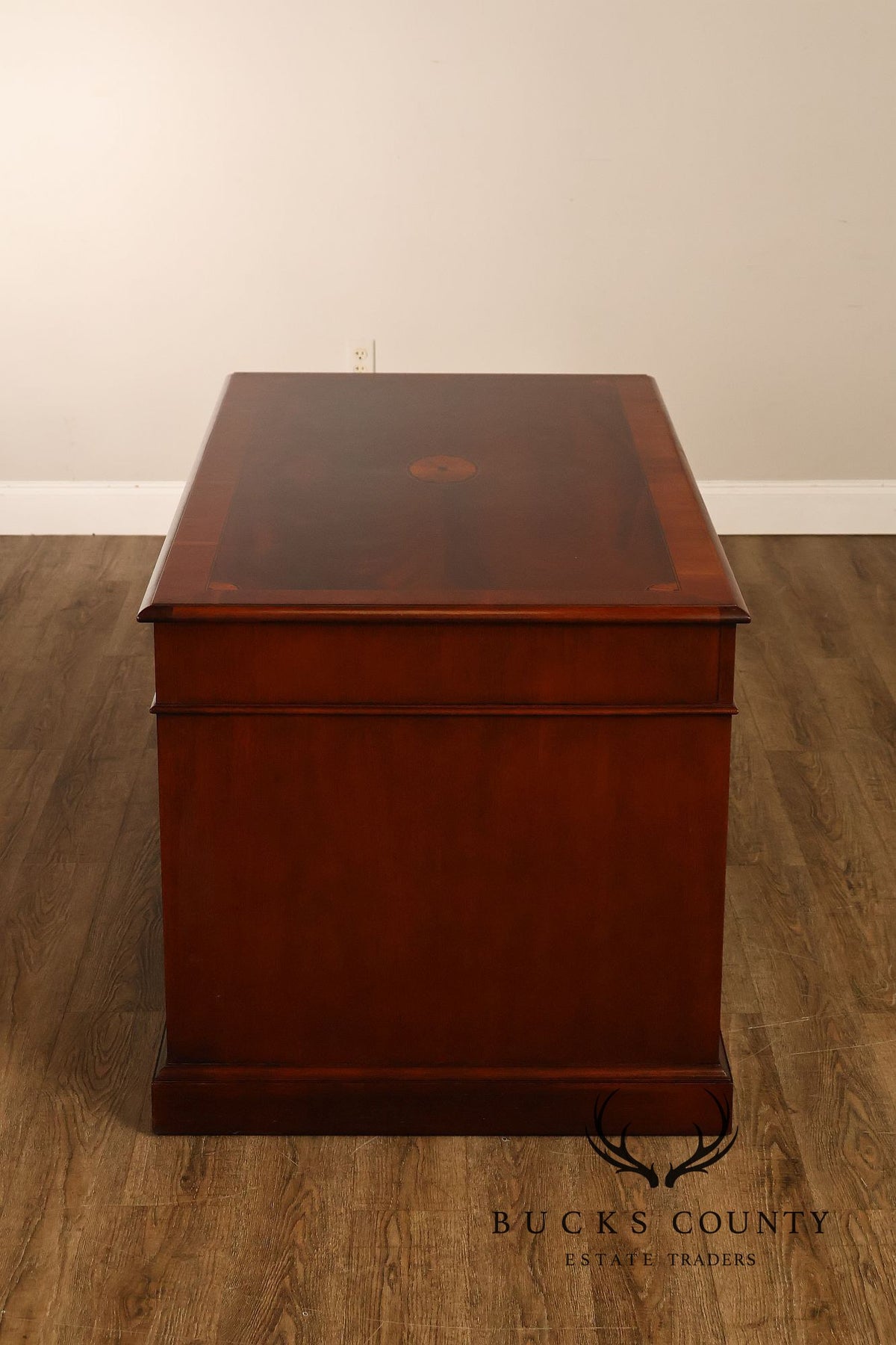 Hekman Traditional Mahogany Inlaid Seven Drawer Executive Desk