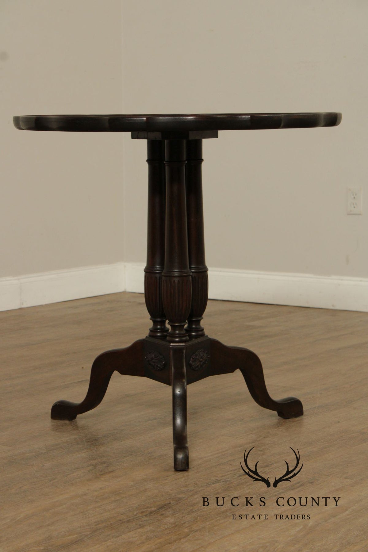 Queen Anne Style Mahogany Tilt Top Tea Table