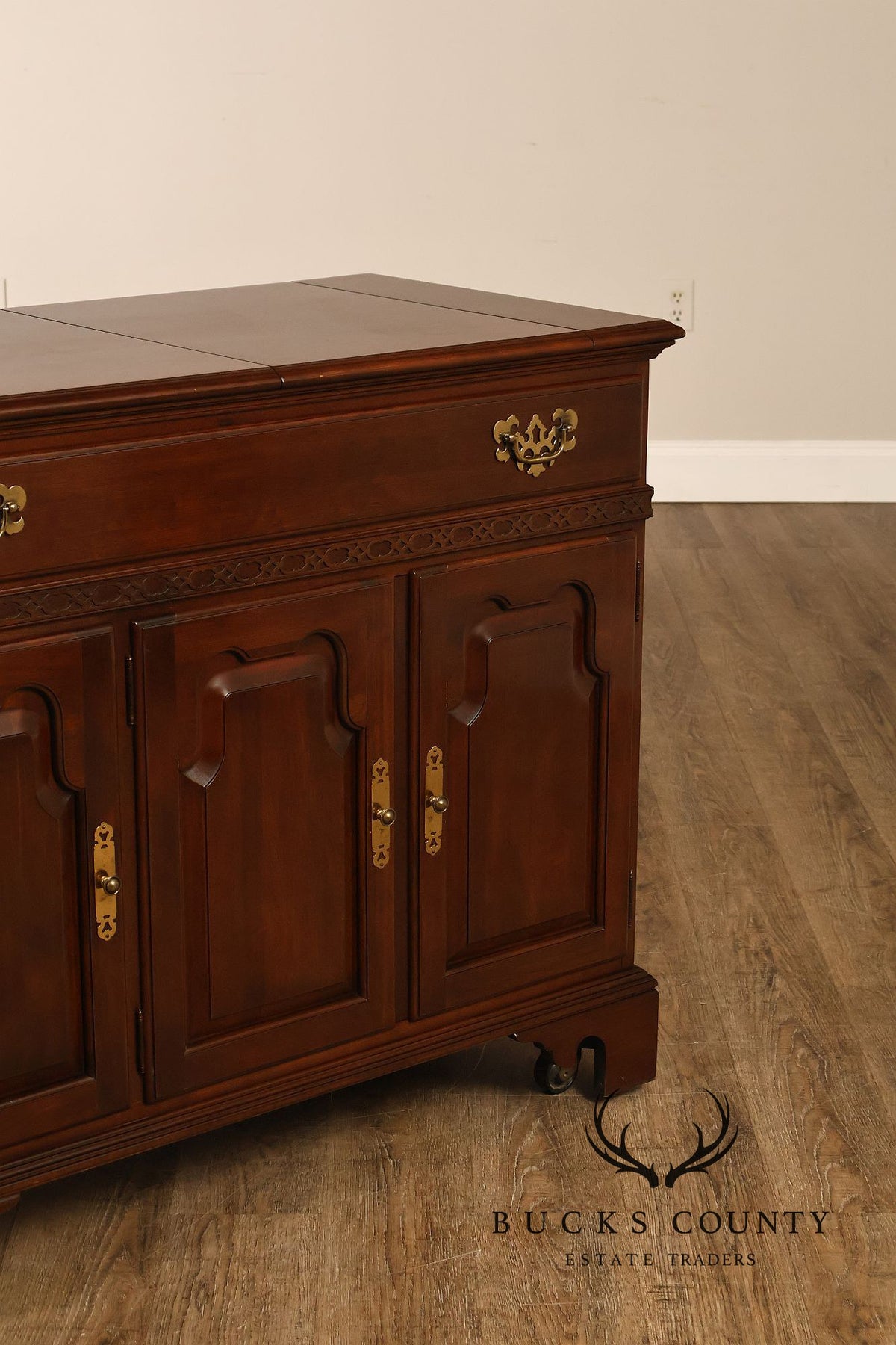 Ethan Allen Georgian Style Cherry Flip Top Server