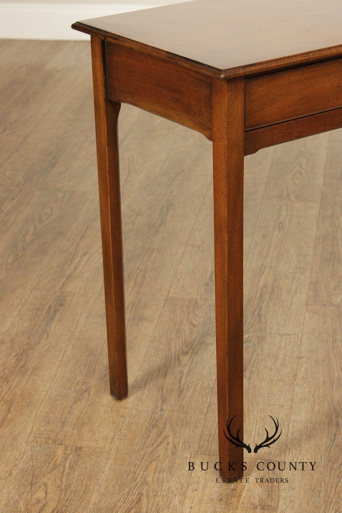 Kittinger Williamsburg Adaptation Pair of Mahogany Console Tables