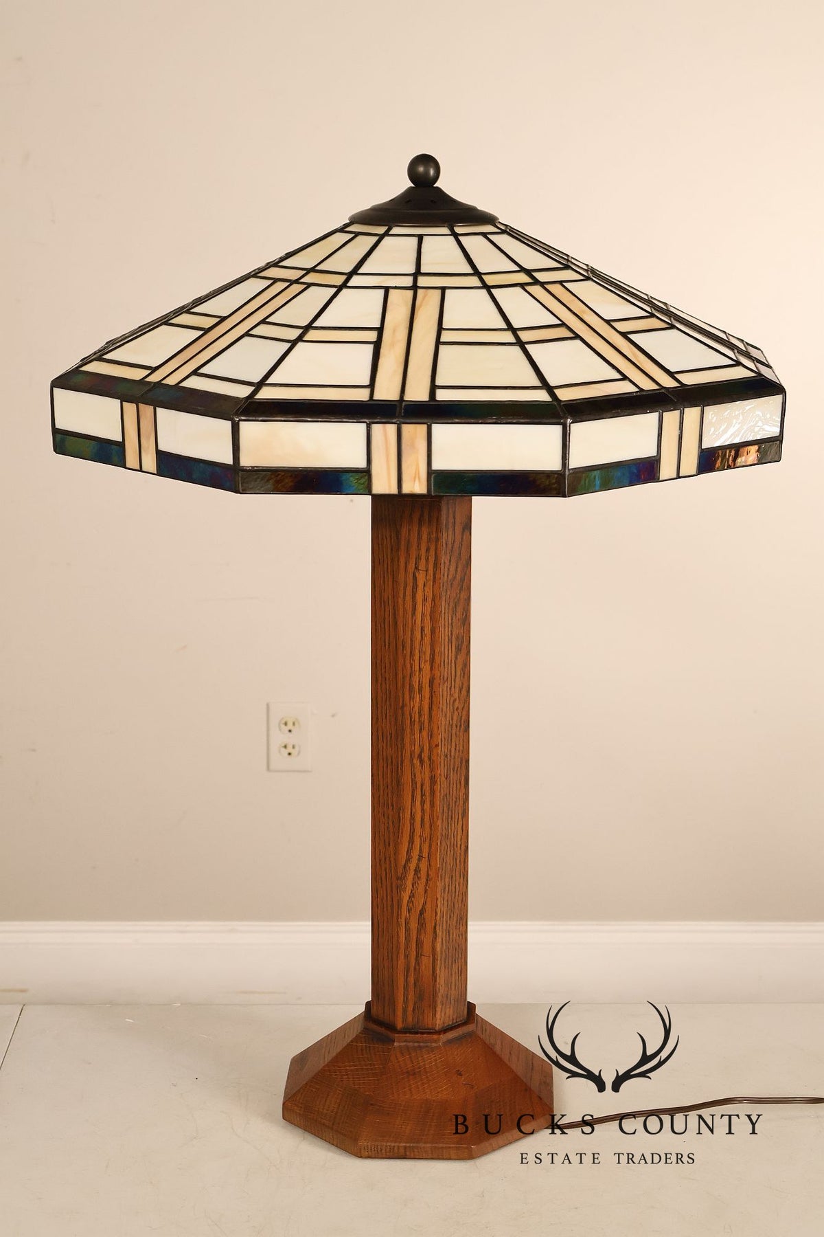 Stickley Mission Collection Table Lamp With Leaded Glass Shade