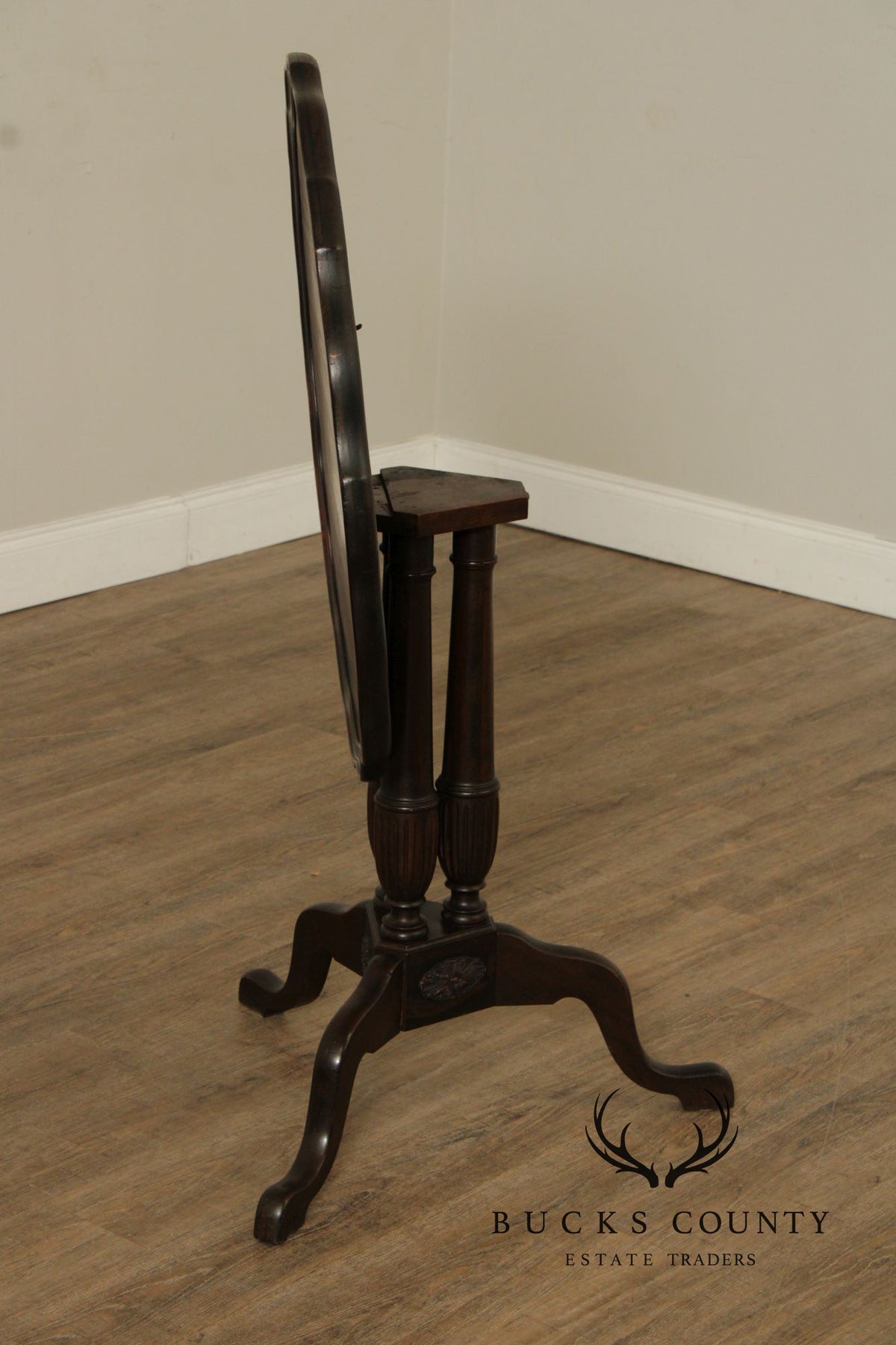 Queen Anne Style Mahogany Tilt Top Tea Table