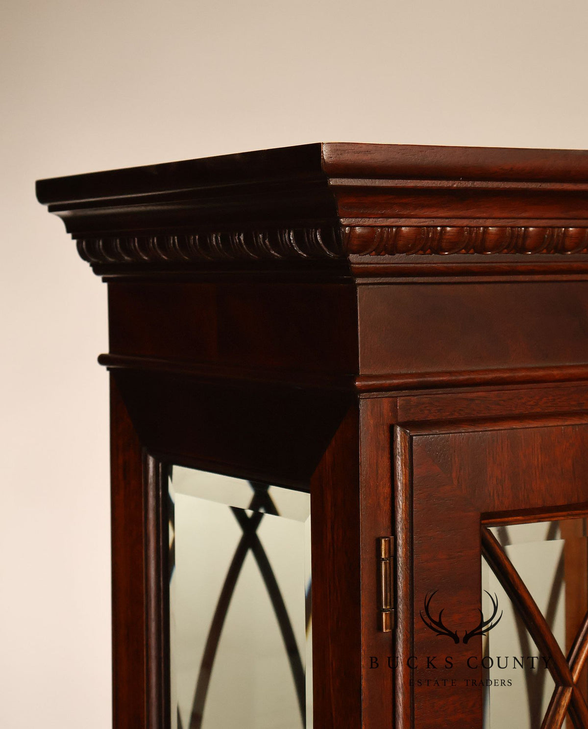 Ethan Allen 18th Century Collection Mahogany Inlaid Lighted China Cabinet