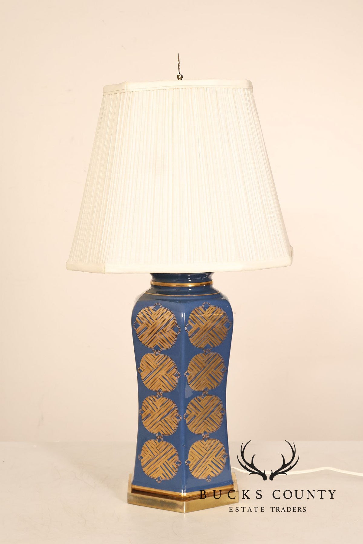 Contemporary Asian Style Pair of Porcelain Table Lamps