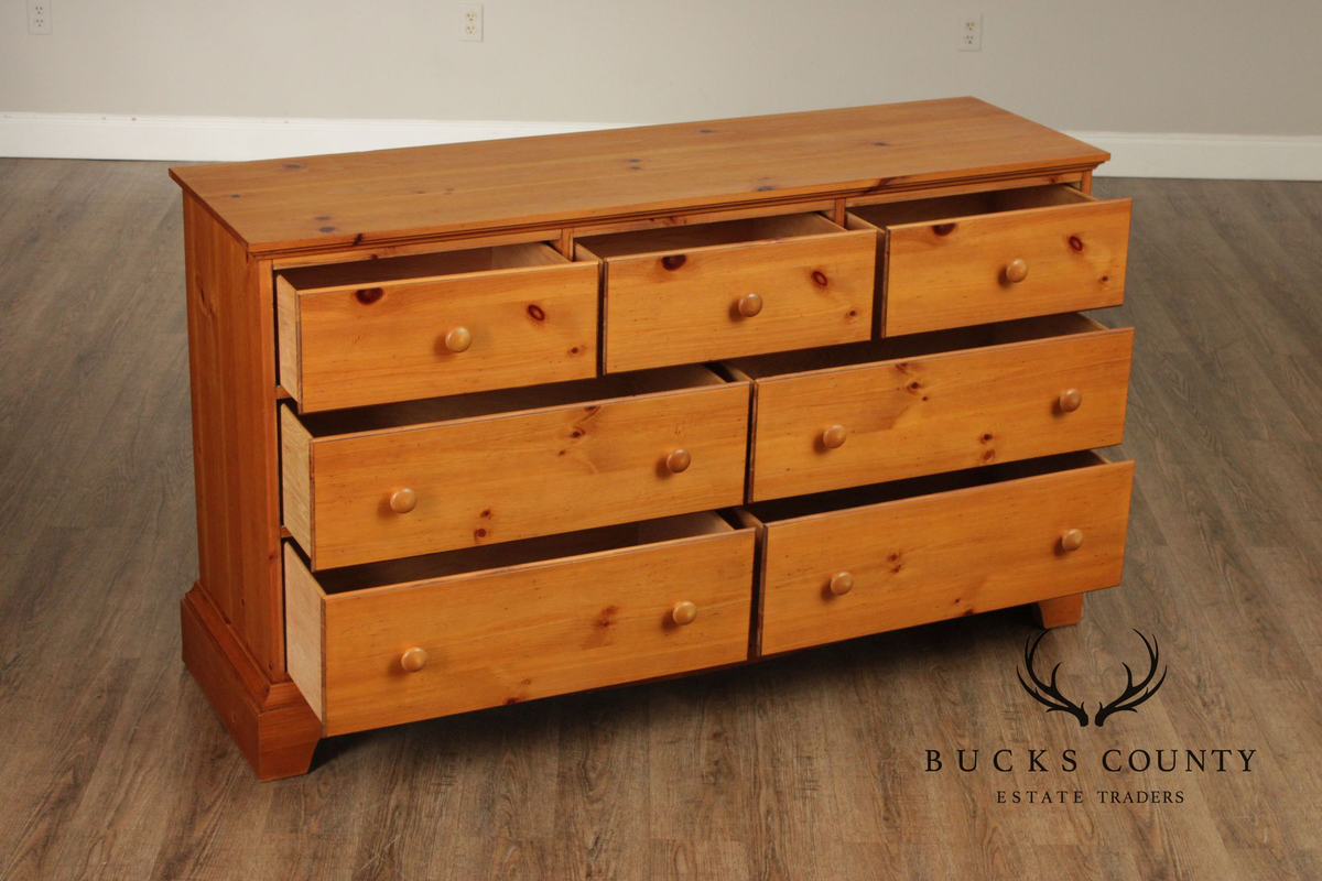 Lane 'The America Collection' Pine Dresser