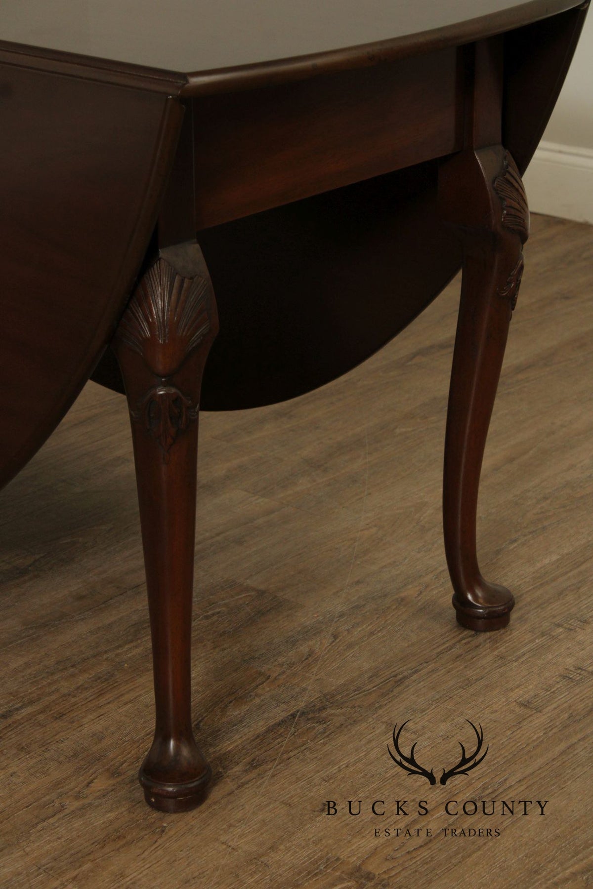 Kittinger Colonial Williamsburg Mahogany Drop Leaf Dining Table