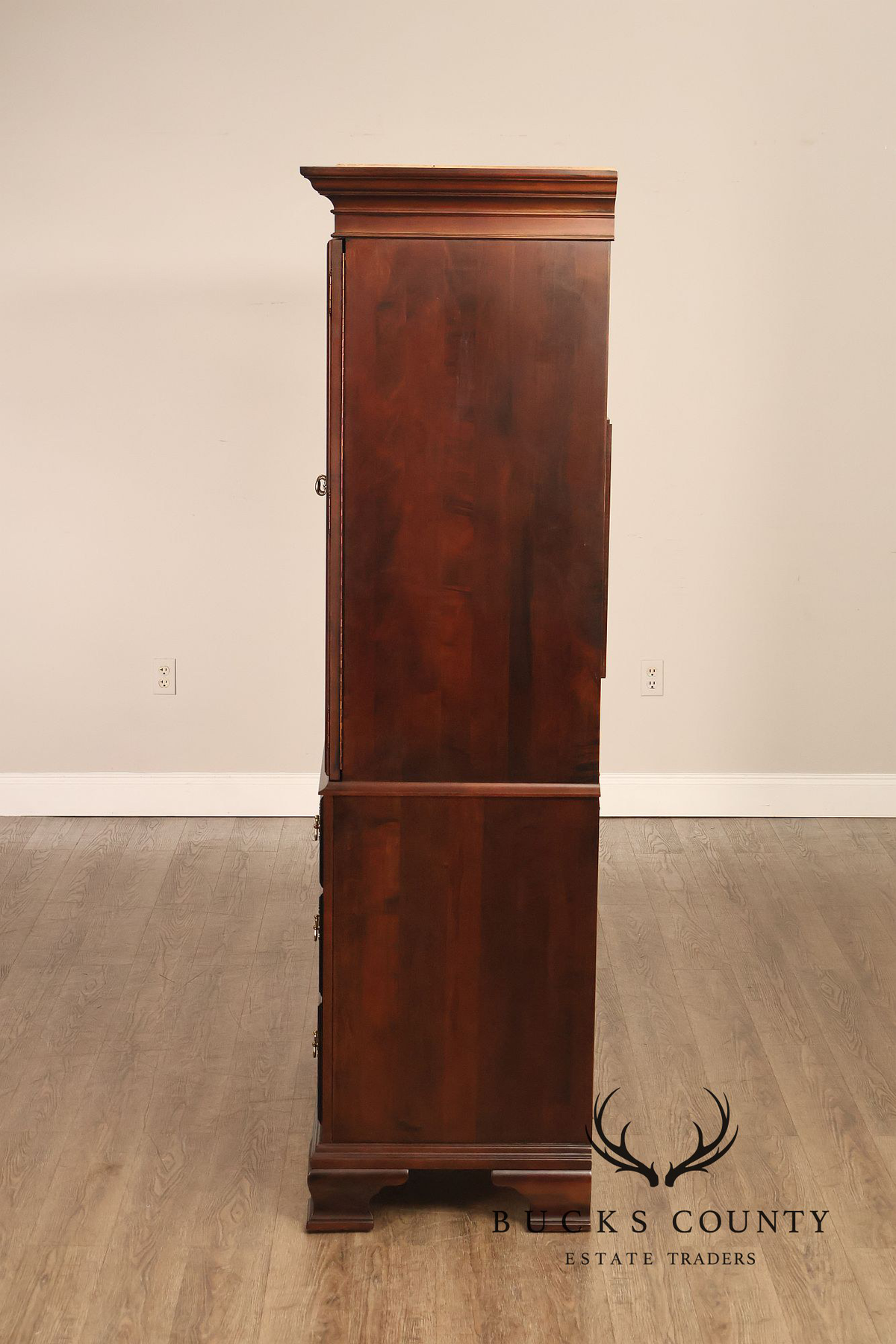Kincaid Furniture Traditional Cherry Gentleman’s Chest Armoire