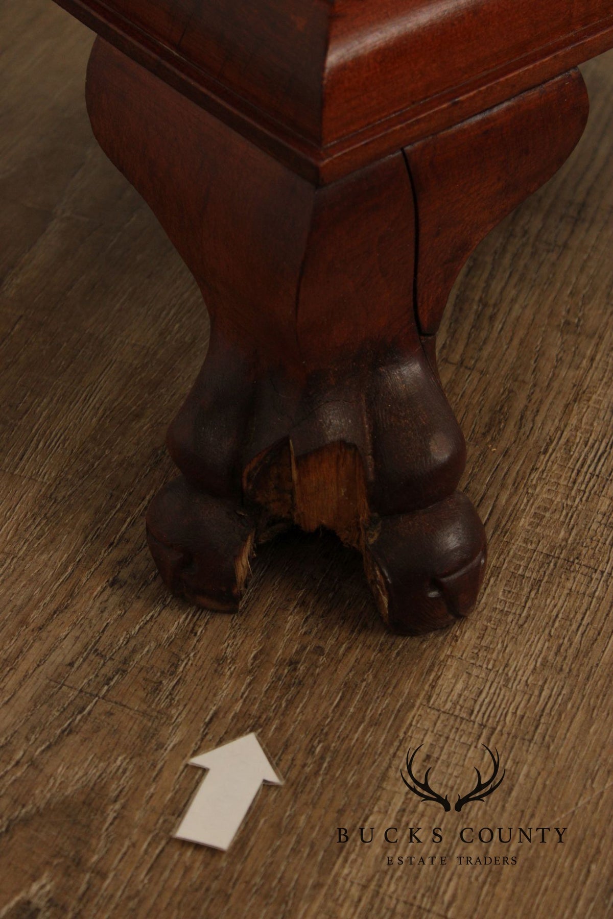 Traditional Mahogany Pedestal Plant Stand with Claw Feet