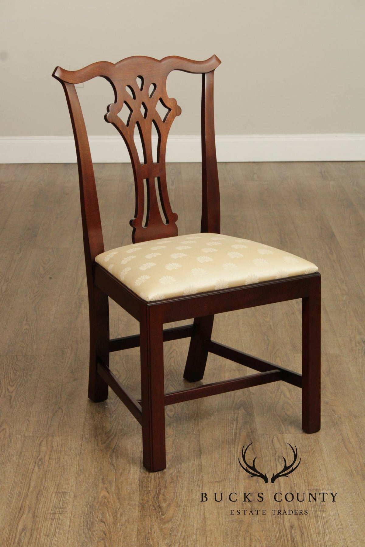 Kindel Chippendale Style Set of Eight Mahogany Dining Chairs