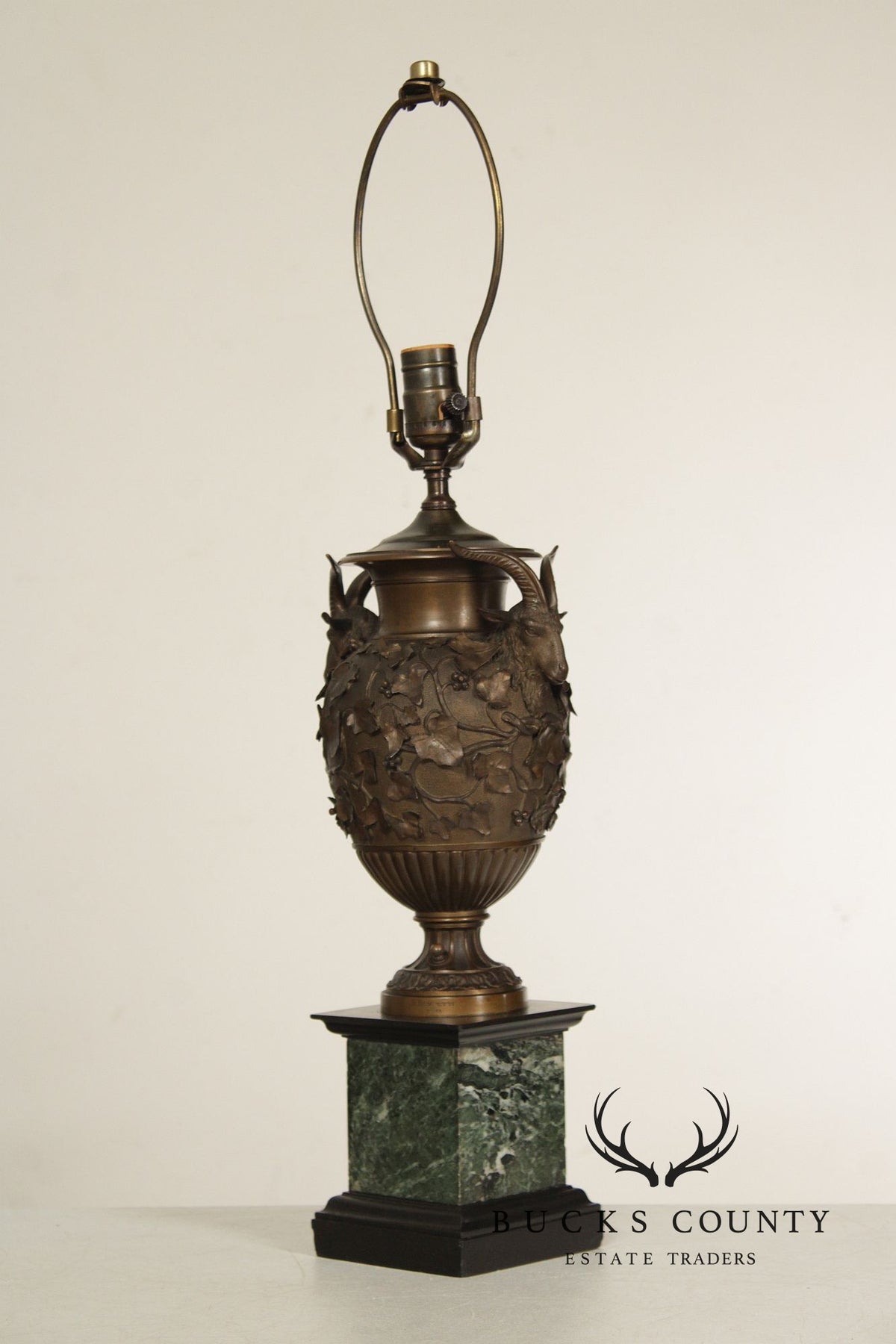 Benedetto Boschetti Classical Style Pair of Bronze Urn Table Lamps
