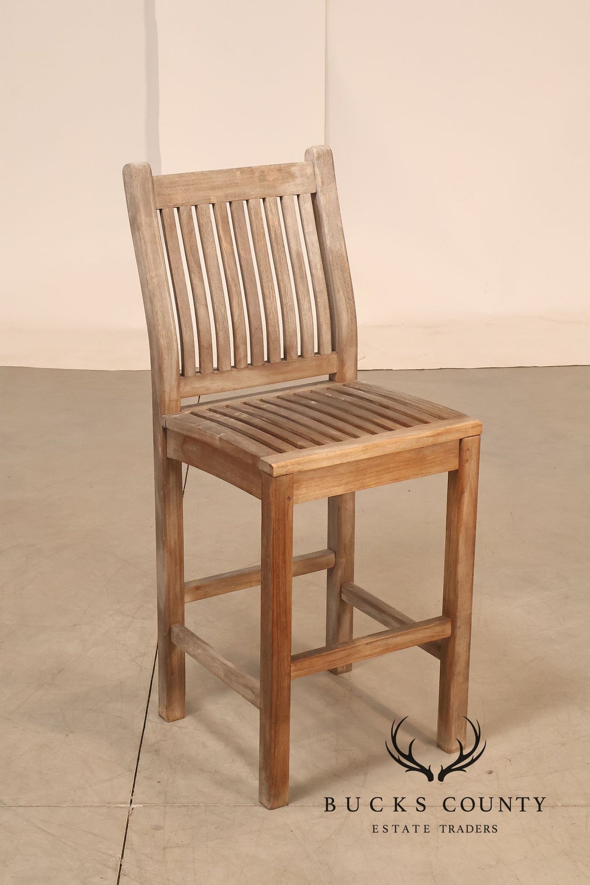 BenchSmith Set of Four 'Buckingham' Teak Outdoor Bar Stools
