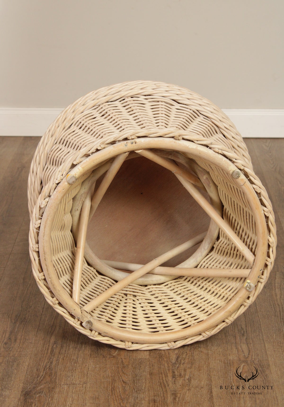 Vintage Round Wicker Rattan Glass Top Coffee Table