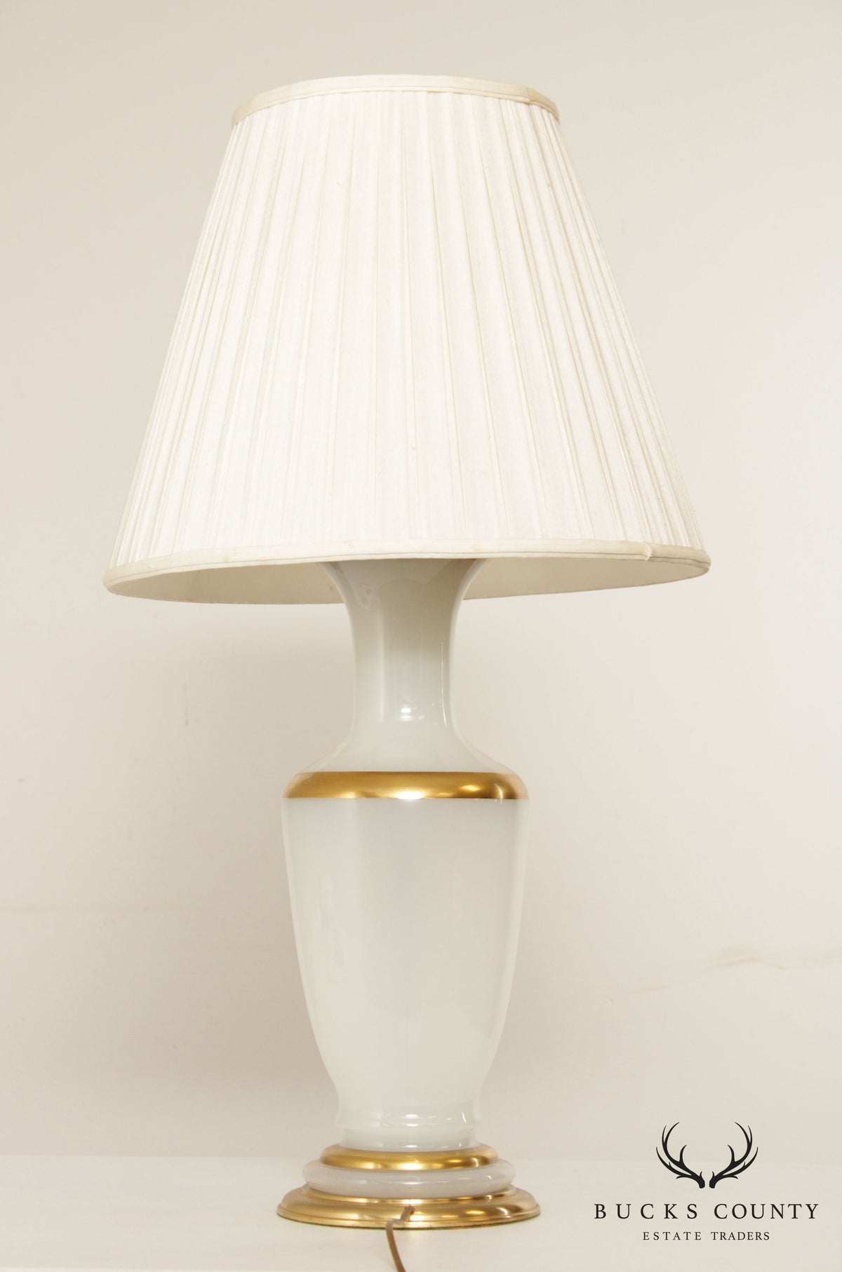 Neoclassical Opaque and Partial Gilt Urn Form Glass Table Lamp