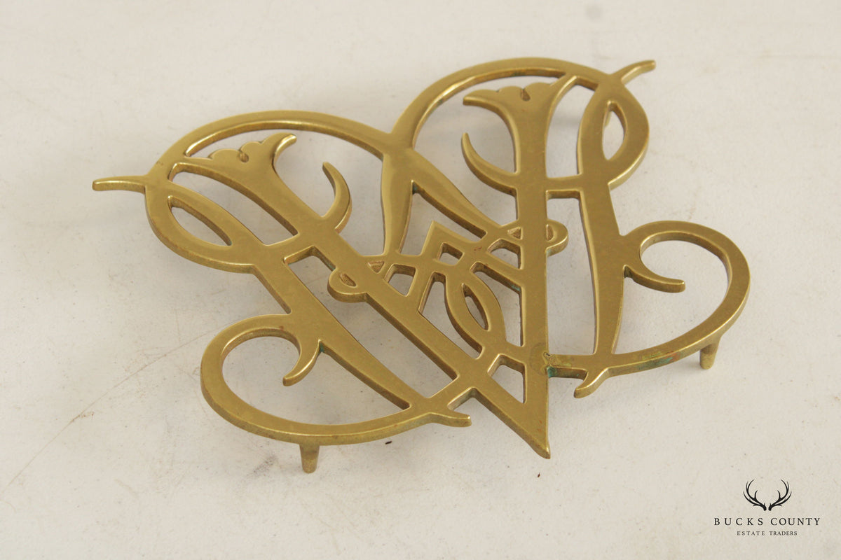 VIRGINIA METALCRAFTERS VINTAGE COLONIAL WILLIAMSBURG COLLECTION OF SEVEN BRASS TRIVETS