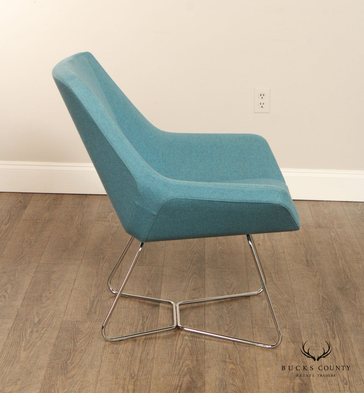 Keilhauer Mid Century Modern Style Pair of 'Cahoots' Lounge Chairs