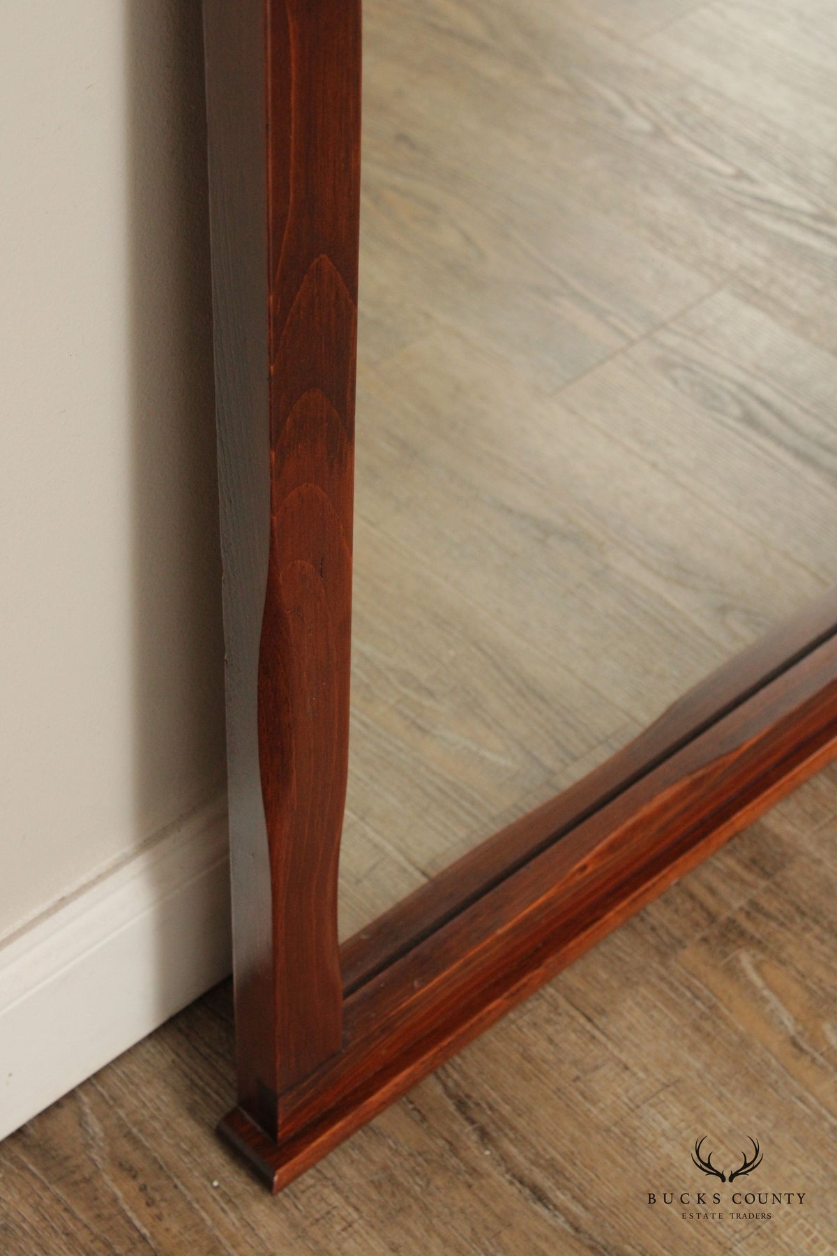 Sugar Hill Furniture Traditional Arched Top Wall Mirror