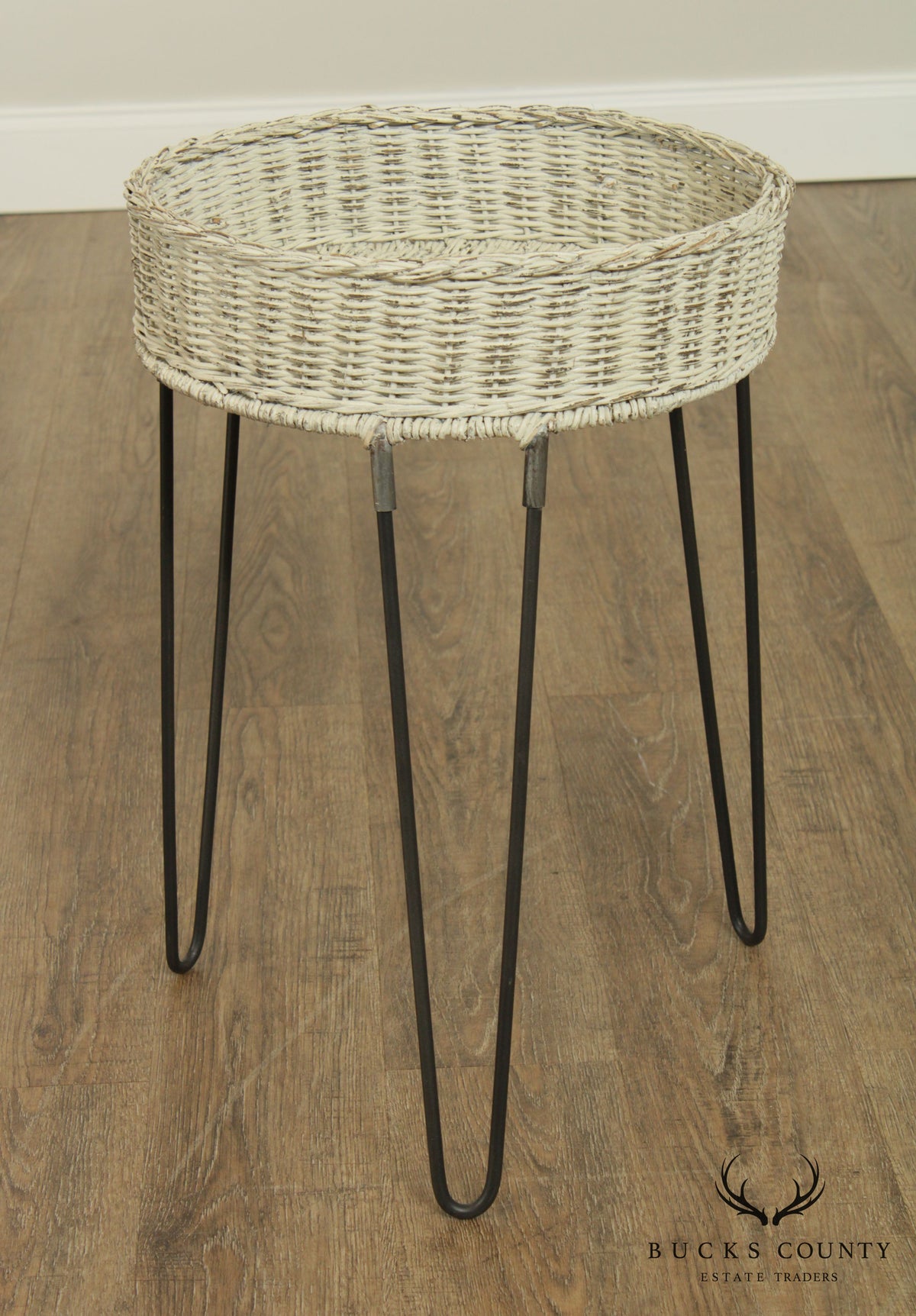 Round Wicker Planter Table With Hairpin Legs