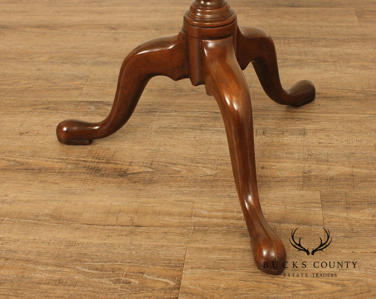 Pair of Kittinger Historic Newport Mahogany Tilt-Top Pedestal Tables