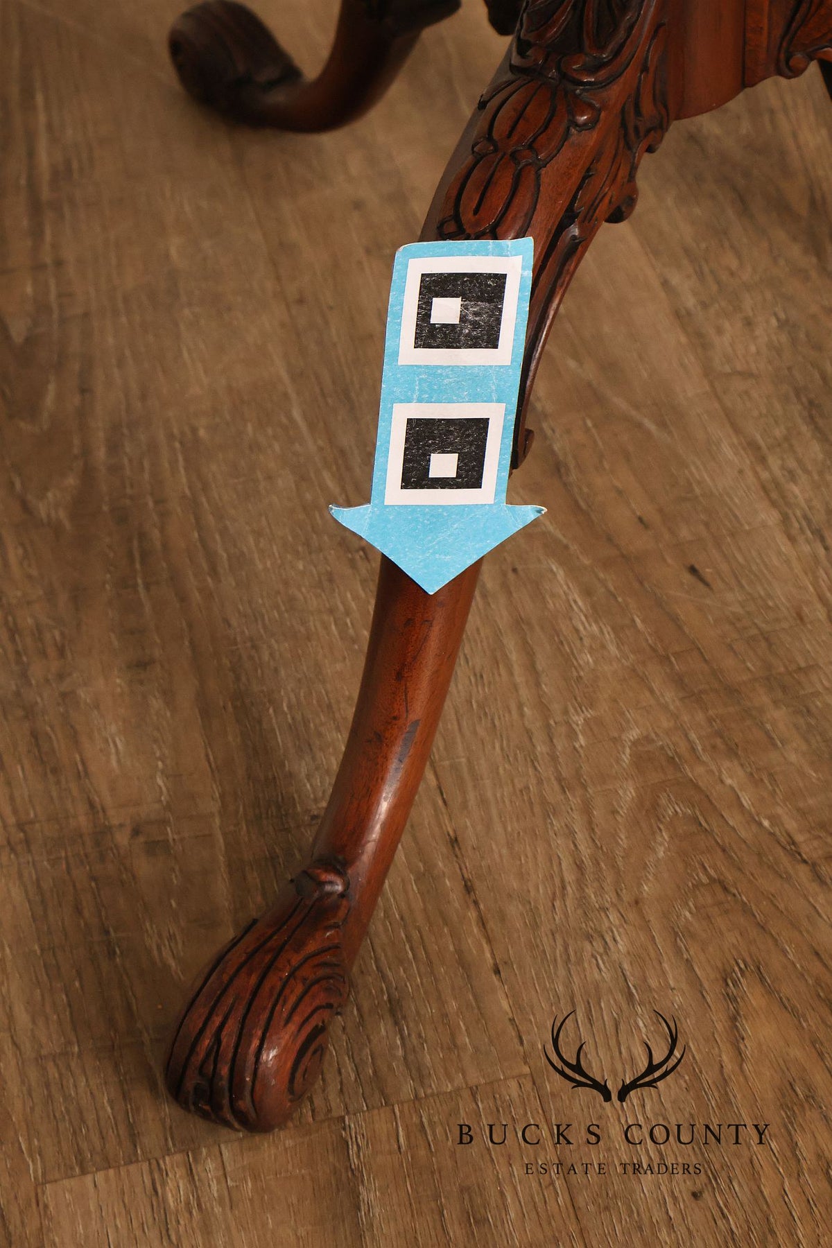 Queen Anne Style Flame Mahogany Pie Crust Top Pedestal Table