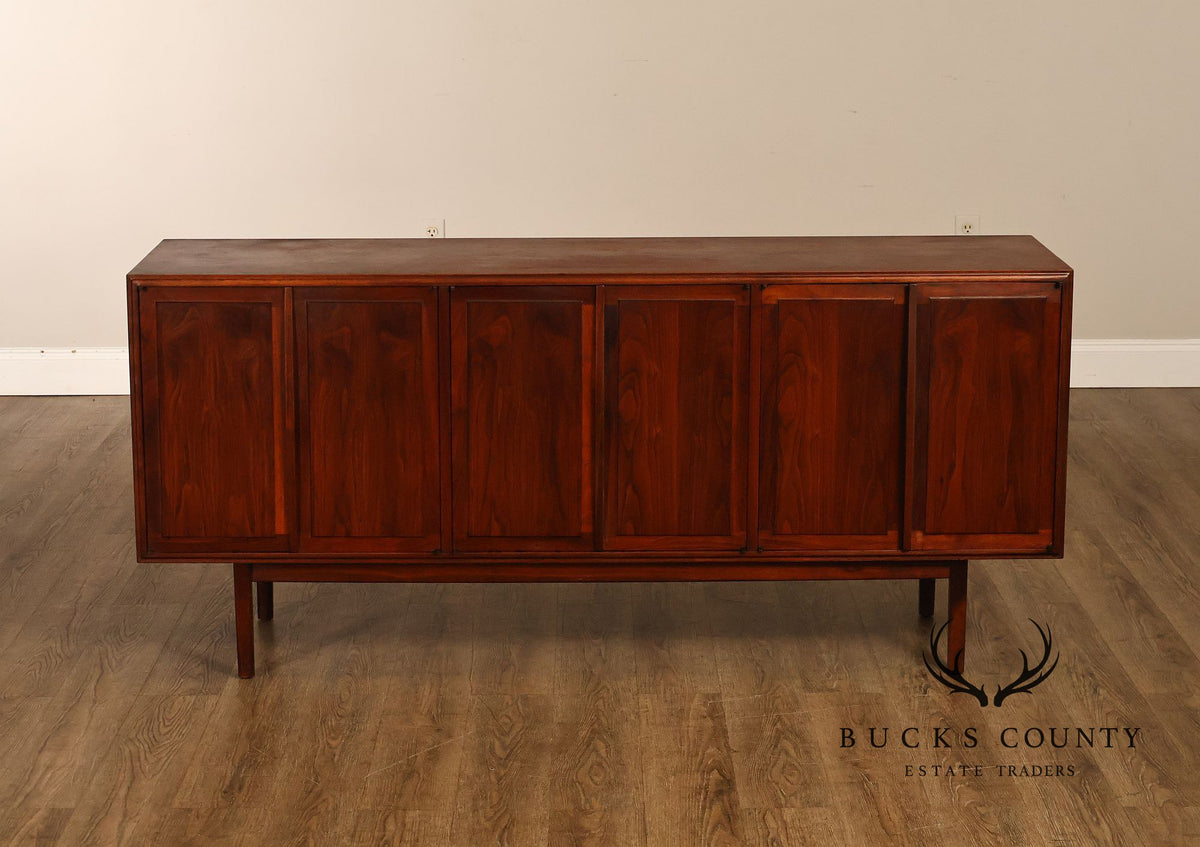 Jack Cartwright Founders Mid Century Modern Walnut Credenza Sideboard