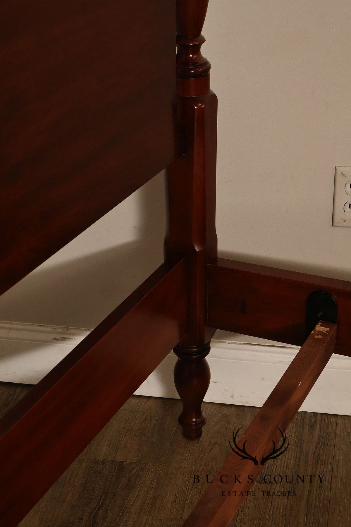 Henkel Harris Cherry King Poster Bed