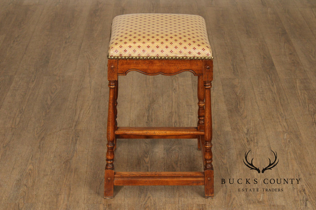 English Traditional Style Set of Three Counter Stools