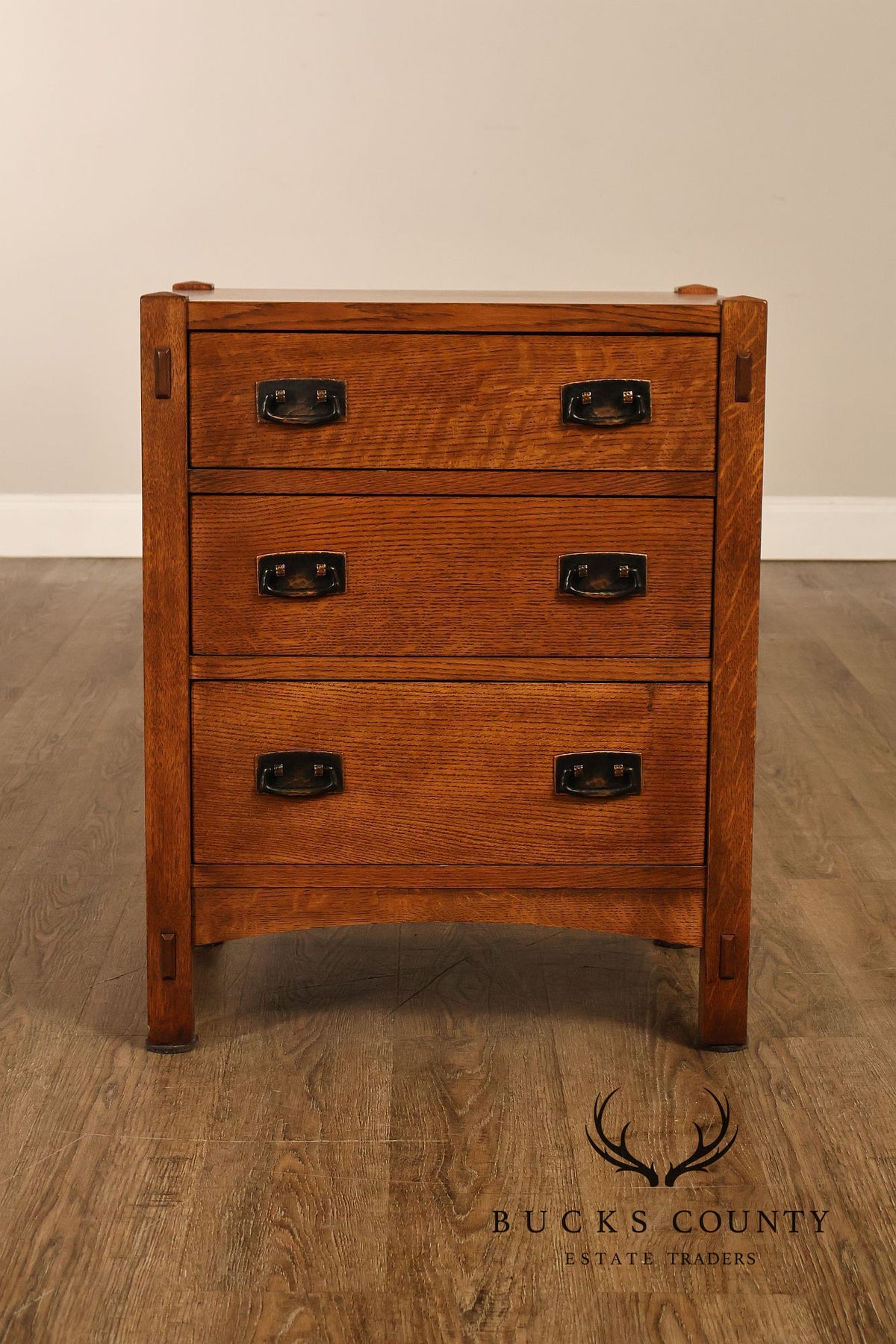 Stickley Mission Collection Pair Of Oak Chest Nightstands