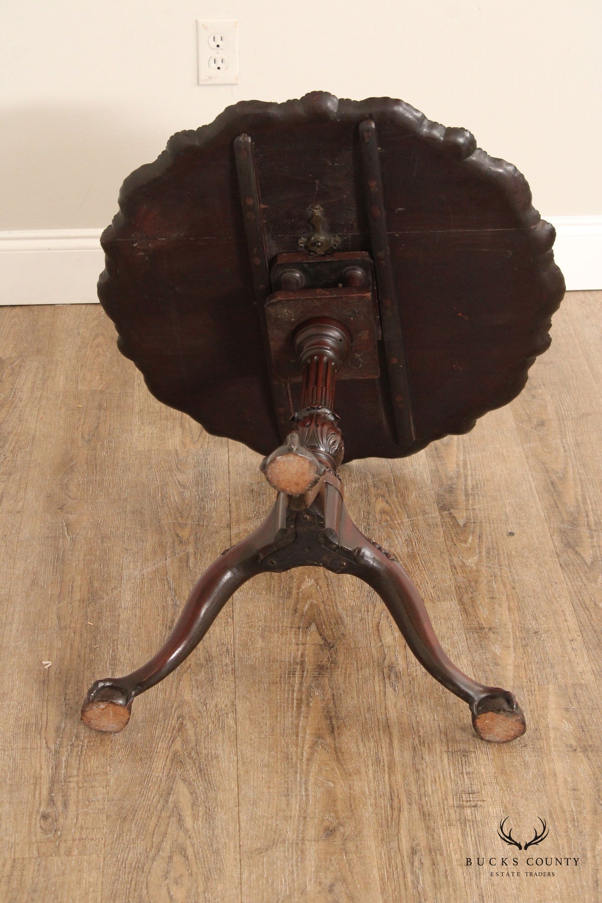 Chippendale Carved Mahogany Tilt Top Pedestal Table