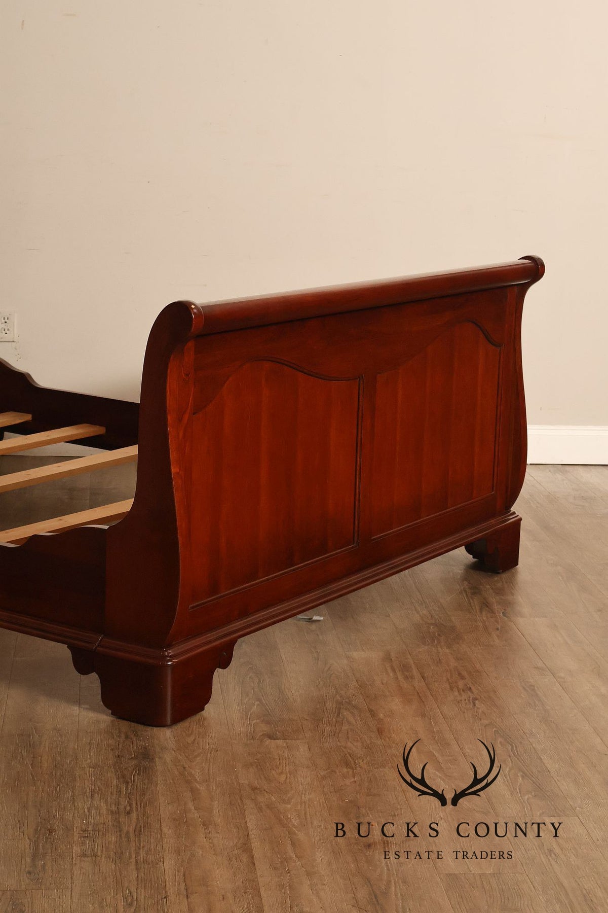 Statton Solid Cherry Queen Size Sleigh Bed