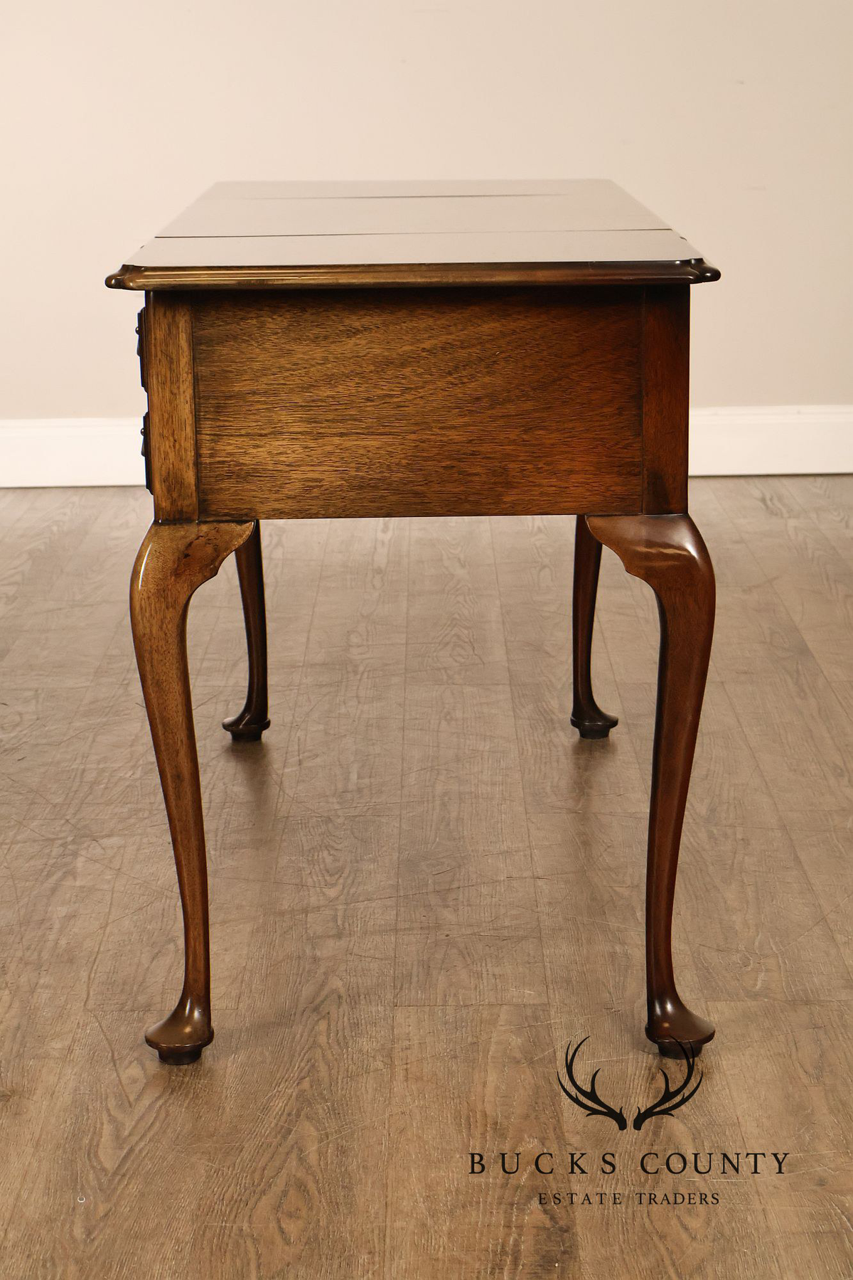 Stickley Queen Anne Style Mahogany Vanity Dressing Table