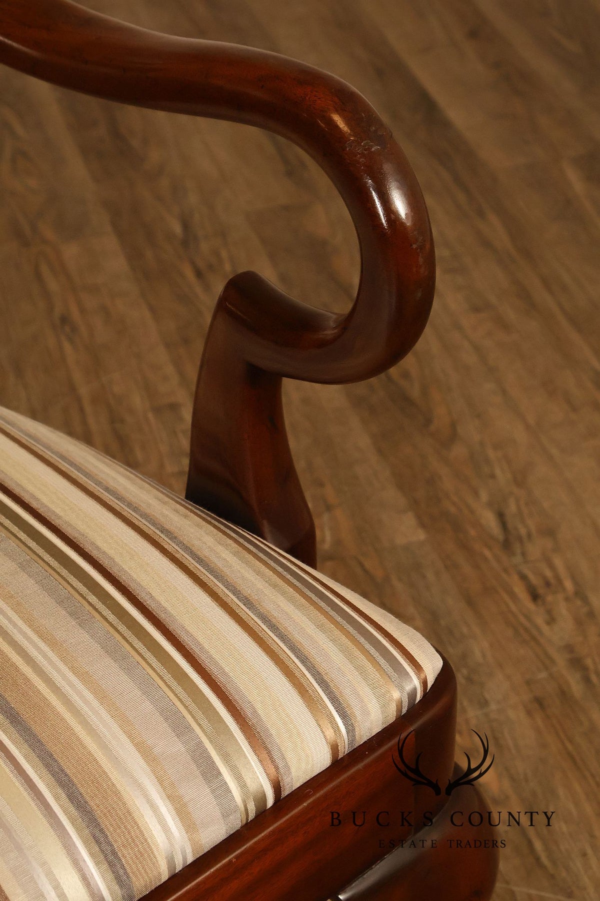 Kittinger Queen Anne Style Pair of Mahogany Gooseneck Armchairs