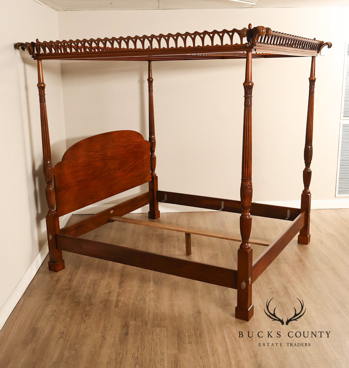 Henredon Historic Natchez Collection Southern Colonial Mahogany King Canopy Poster Bed